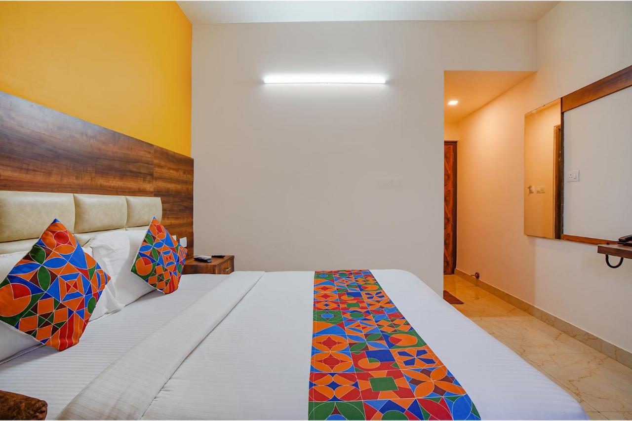 Fabhotel Greenwood Xpress Bangalore Bagian luar foto